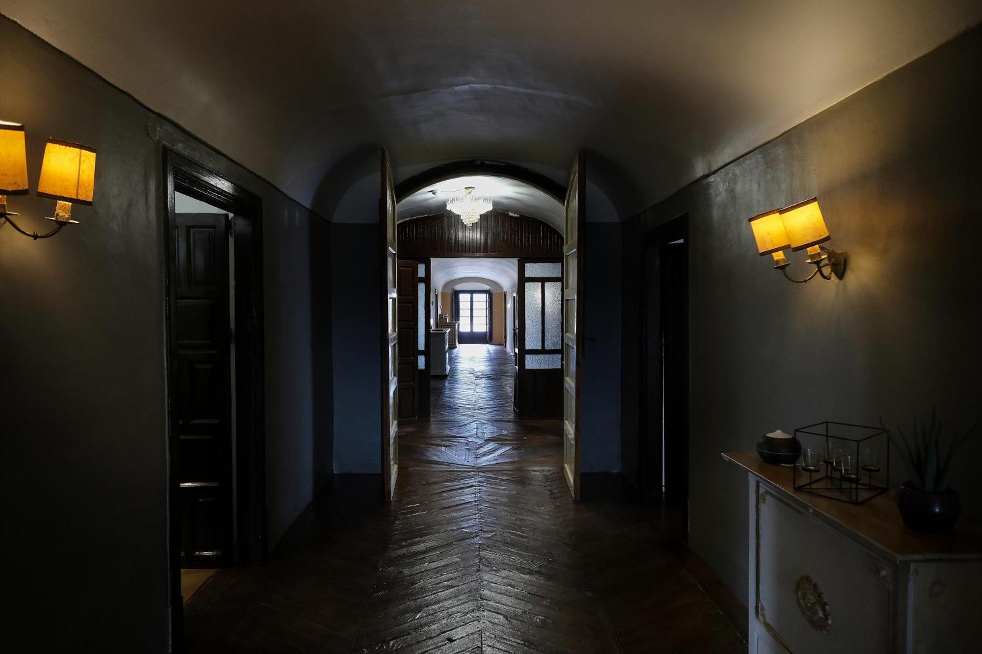 Casa Rural Palacio Conde De Aldana Con Piscina Entre Encinares Y Dehesas Terradillos エクステリア 写真