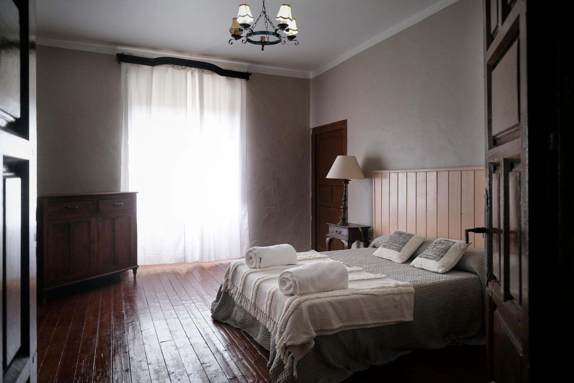 Casa Rural Palacio Conde De Aldana Con Piscina Entre Encinares Y Dehesas Terradillos エクステリア 写真