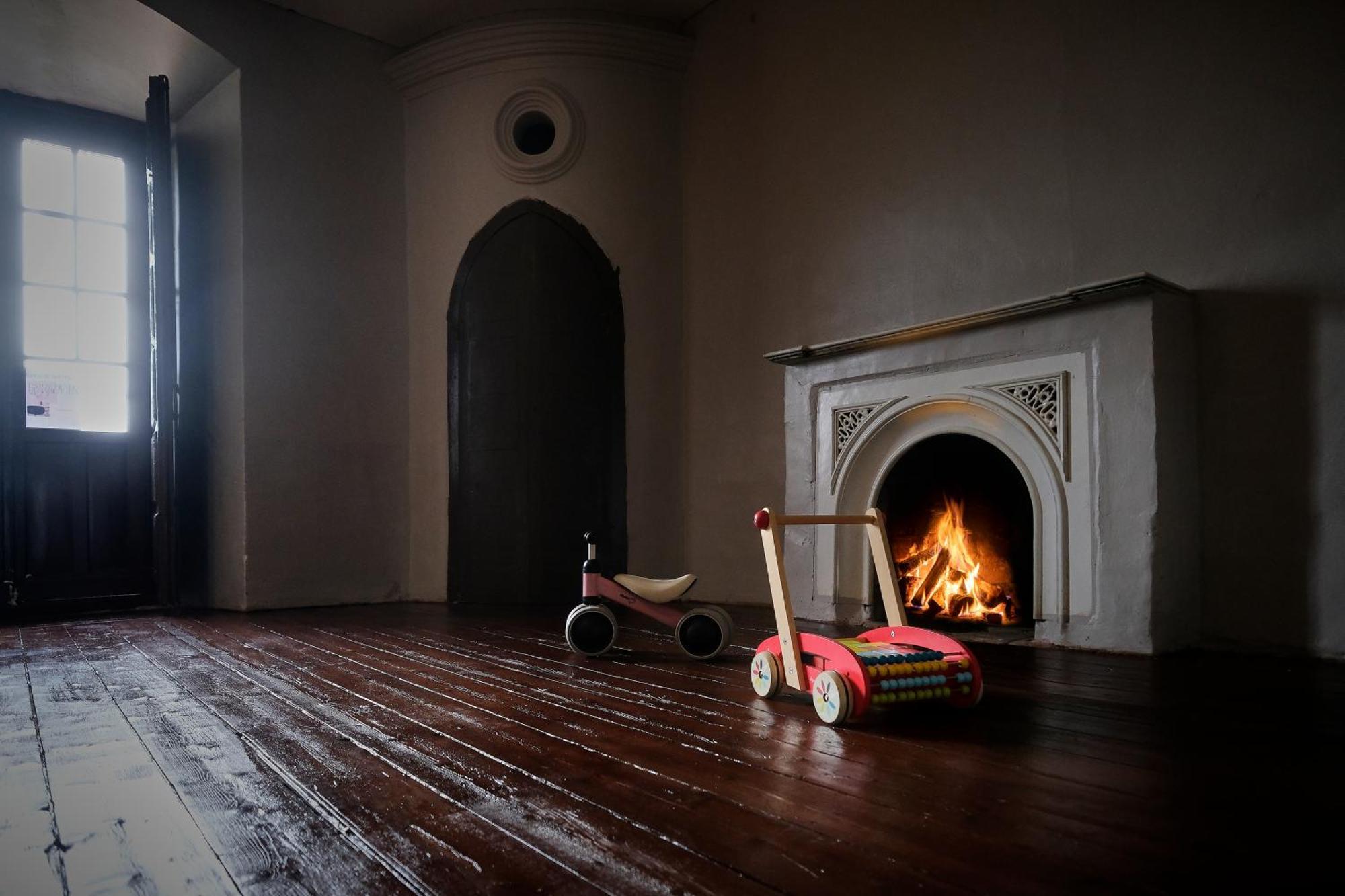 Casa Rural Palacio Conde De Aldana Con Piscina Entre Encinares Y Dehesas Terradillos エクステリア 写真