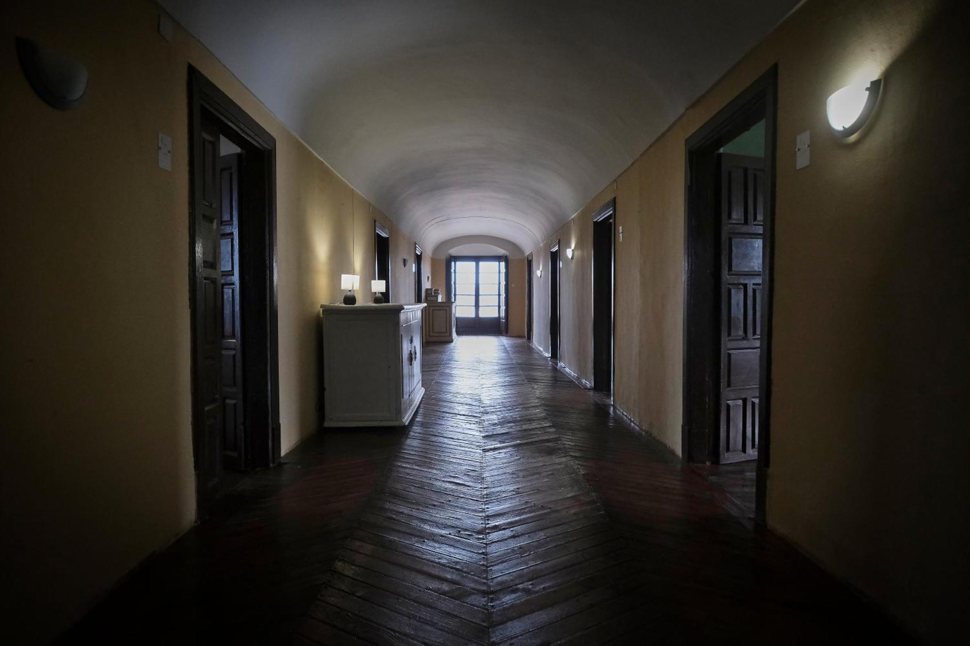 Casa Rural Palacio Conde De Aldana Con Piscina Entre Encinares Y Dehesas Terradillos エクステリア 写真