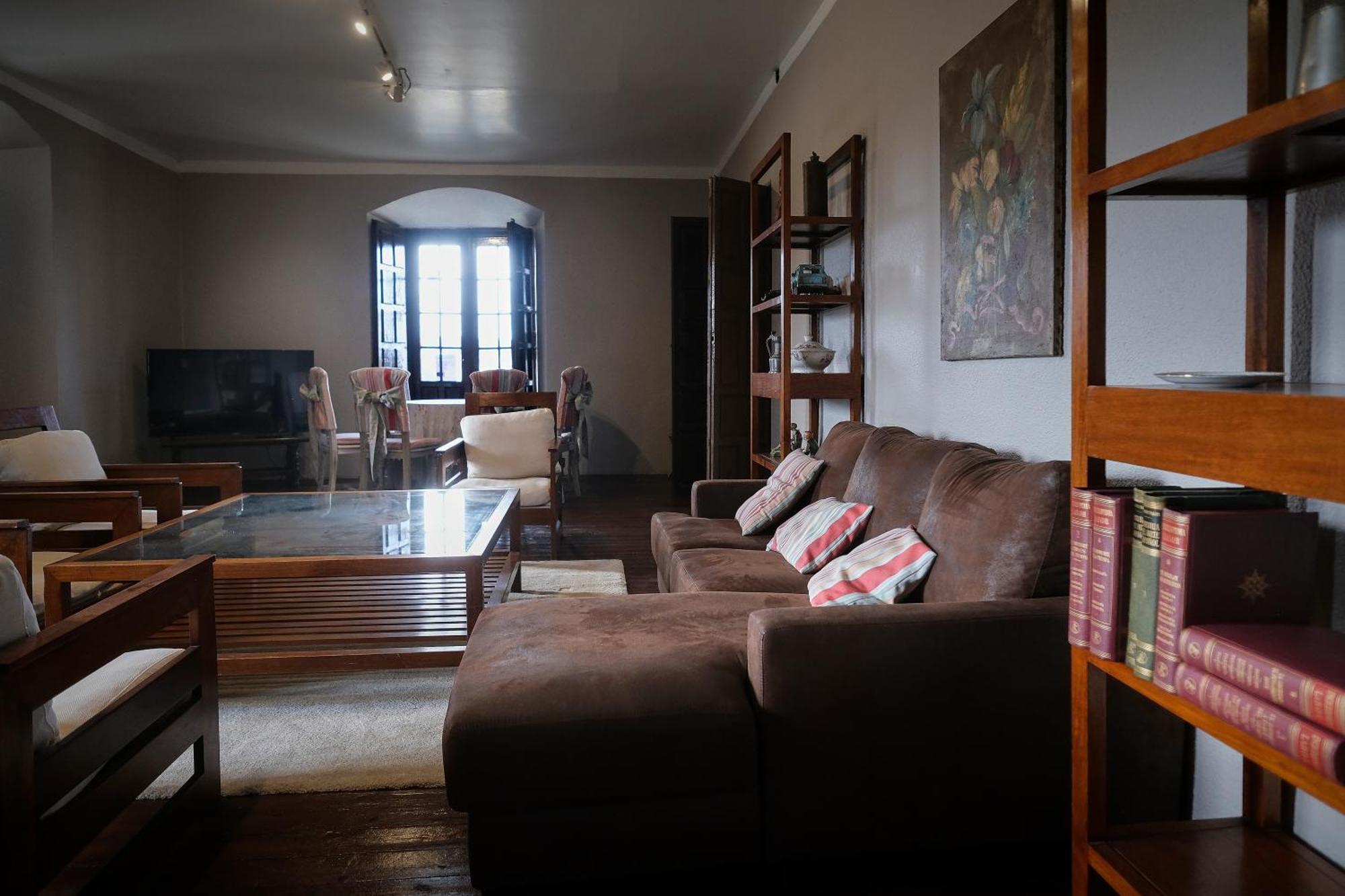 Casa Rural Palacio Conde De Aldana Con Piscina Entre Encinares Y Dehesas Terradillos エクステリア 写真