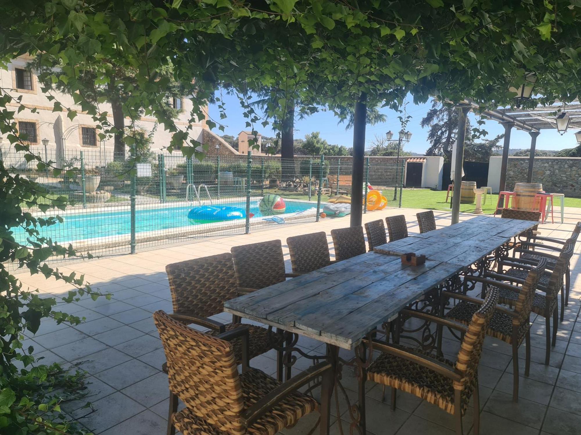 Casa Rural Palacio Conde De Aldana Con Piscina Entre Encinares Y Dehesas Terradillos エクステリア 写真