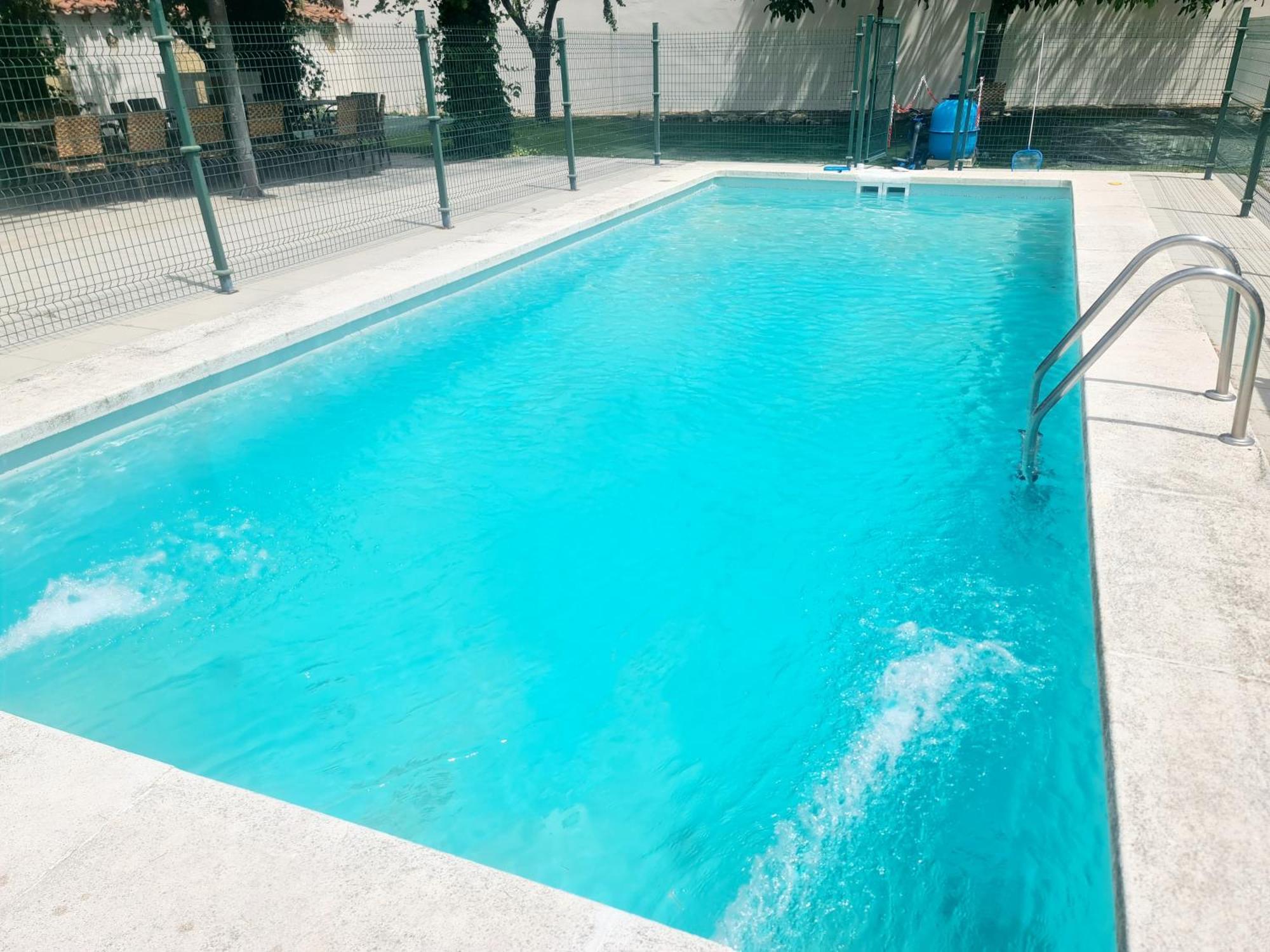 Casa Rural Palacio Conde De Aldana Con Piscina Entre Encinares Y Dehesas Terradillos エクステリア 写真